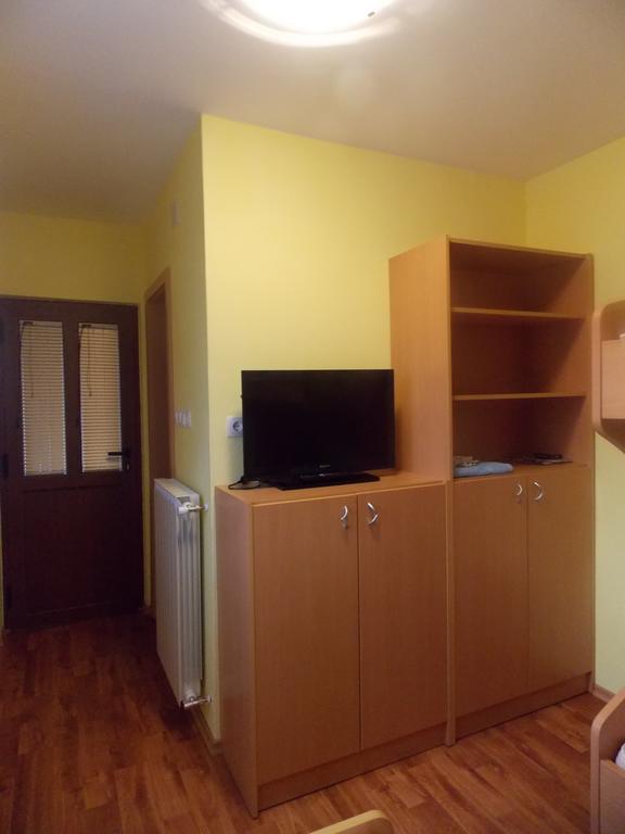 Apartment And Room Natasa Kobarid Camera foto